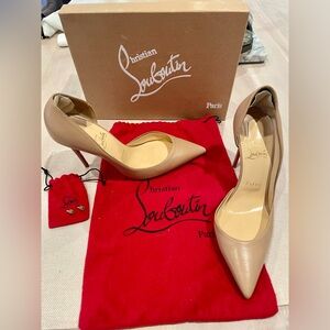 Christian Louboutin Beige Pumps